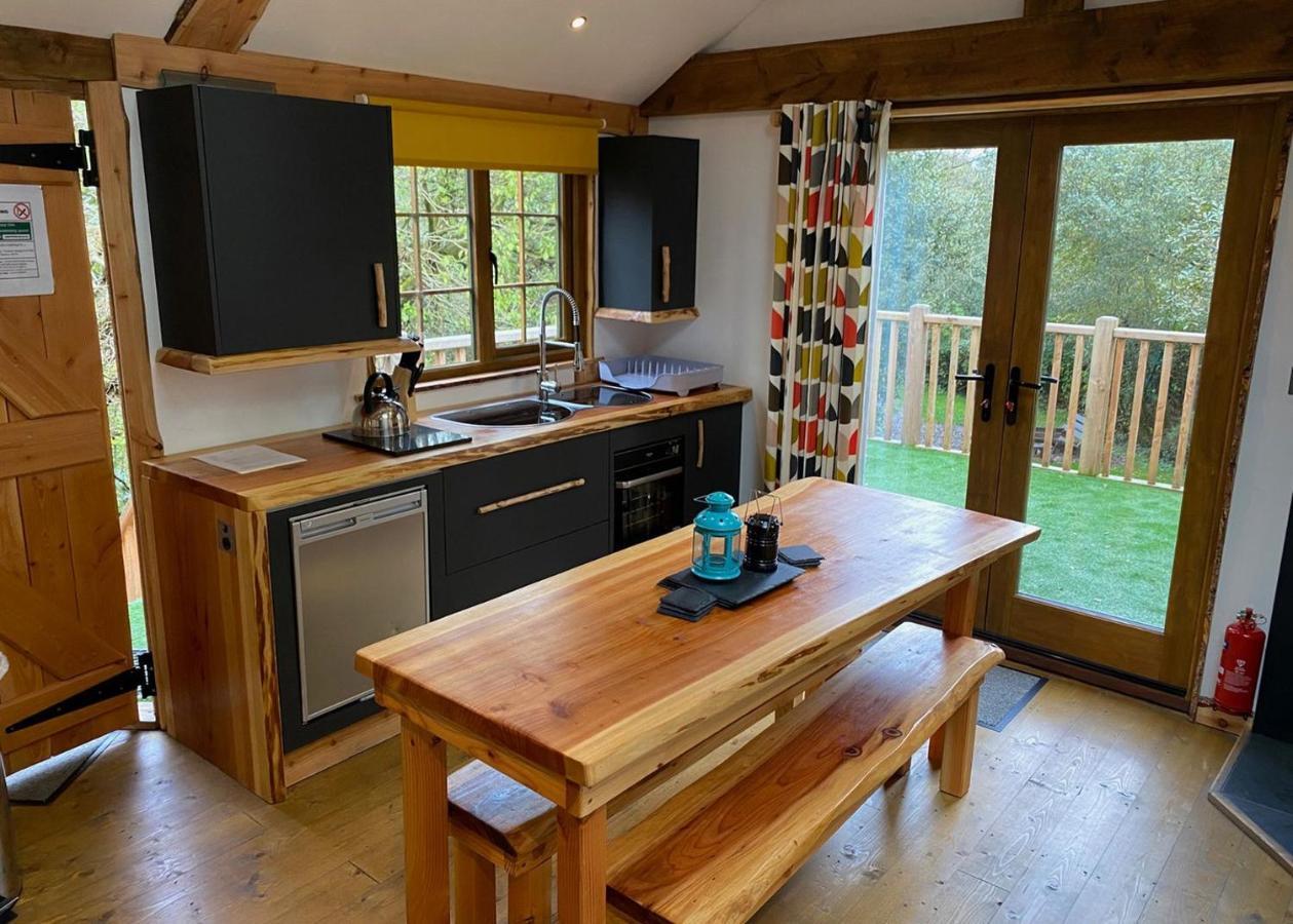 Florence Springs Glamping Gumfreston Екстер'єр фото
